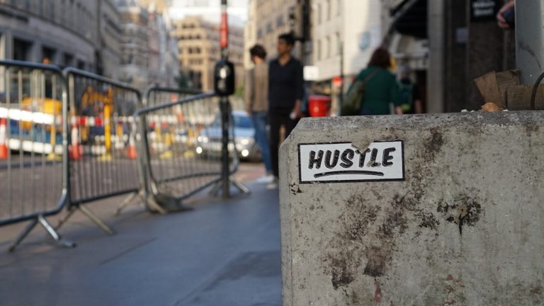 Devenir freelance en 2025 : le guide complet pour se lancer en 30 jours